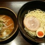 らーめん 玉彦 - 梅しょうゆつけ麺　煮玉子付