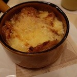 ビストロ　プティラパン - オニオングランタンスープ