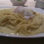 カフェ アンド - 温玉カルボナーラ