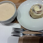 シナボン・シアトルズベストコーヒー - 料理写真:ミニボンクラシック(400円)、アメリカーノTall(430円)とアールグレイミルクティーTall(500円)