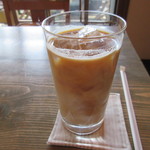 Cafe Le Petit Ni Trois