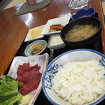 さくら亭 - 馬刺し定食