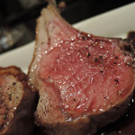 炭火焼酒亭ローリンストーン - 名物／豪州産骨付きラムロース