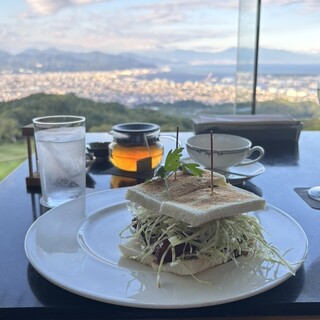 アッパーラウンジ_1
