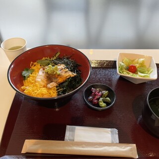カフェ・ド・ジヴェルニー_0
