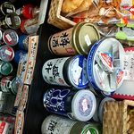 中村屋 - レジ前には商品が