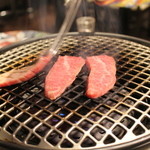 焼肉屋 かねちゃん 至粋亭 - ひっくり返る肉♪