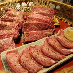 焼肉屋 かねちゃん 至粋亭 - カゴの中の牛