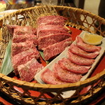 焼肉屋 かねちゃん 至粋亭 - （左）和牛カイノミ 1680円、（中央）和牛サガリ 1800円、（右）和牛タン 1800円