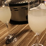 焼肉屋 かねちゃん 至粋亭 - 注がれた獺祭発泡にごりスパークリング50