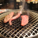 焼肉屋 かねちゃん 至粋亭 - グルン！とひっくり返る瞬間がたまりません