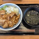 カルビ丼とスン豆腐専門店 韓丼 - 料理写真: