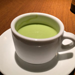 サロン・ド・シャンパーニュ ヴィオニス - グリーンピースの冷性スープ