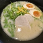 幸楽苑 - 料理写真:濃厚、かつ、サラッとした柚子香る「鶏白湯ラーメン」