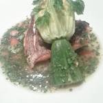 イサキのポワレ、花ズッキーニ添え  アニス風味のバジルソース