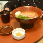 味の民芸 - 料理写真:いくらサーモン丼