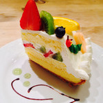 サンデーブランチ - はらぺこあおむしのフルーツタルト