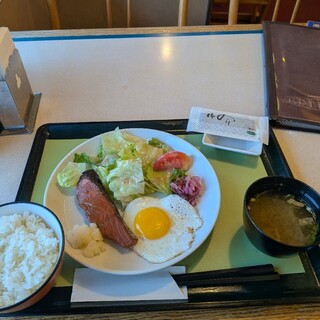 ロイヤルホスト_0