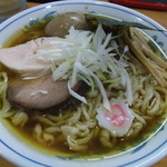 麺 まる井 - らー麺中盛800円+トッピング煮玉子100円