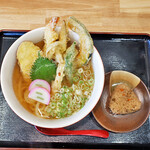 うどん はな明かり 津 久居店