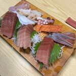 紀八 - 刺身盛り合わせ