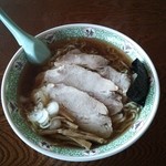 中華そば処 琴平荘 - 大盛チャーシュー麺、器がちょっと違う
