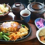 春夏秋冬春 - チーズハンバーグ定食