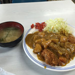 七福 - これでも半カツカレーです。
      なんと640円