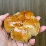 小麦の郷 - 料理写真:くるみロール91円