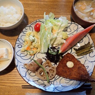 青年小屋_0