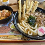 資さんうどん - 料理写真: