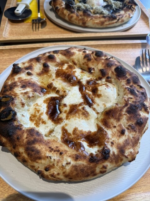 400℃ PIZZA Piu Shimokitazawa （ヨンヒャクド ピッツァ ピゥ
