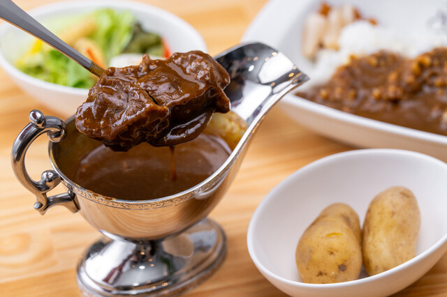 CURRY ATELIER HIPPO