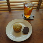 ねっこcafe - バナナ・マフィン＆クッキー(ビター・カカオ)＆アイス・アールグレイティー
