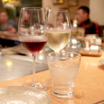 Grill Plancha - グラスワイン 赤・白 (各540円) '15 4月上旬