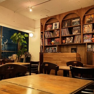 SON Records & Ambient Cafe_0