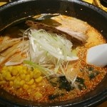 Yuugaramen - ニンニク胡麻辛ラーメン(\820)