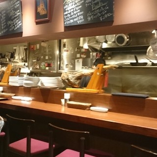 イベリコバル・ディッチャ スペインバル_2