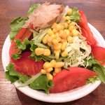 ellie - カレーランチ 500円 のサラダバー