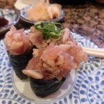 回転すし北海道 - カツオのたたきの軍艦