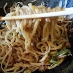 麺厨房 華燕 - 麺リフト！もちもち中太のストレート麺