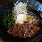 汁なし担々麺（温）800円
