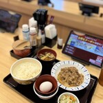 すき家 - 料理写真:牛皿定食(並盛)