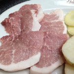 みょうが屋 - 宮崎県産豚ウチモモ