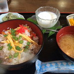 みねおかいきいき館 - 五目丼 650円