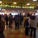 マルカンデパート大食堂 - エレベーター側入口の、ステンドグラスに存在感あり！