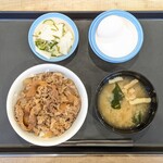 松屋(松のや併設) - 料理写真:牛めし 並盛 460円 , お新香生玉子セット 170円