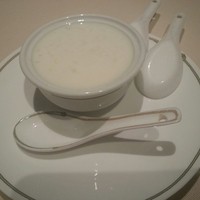 中国飯店 富麗華 - ツバメの巣のココナッツミルク、贅沢させていただいた♪