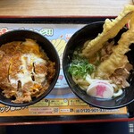 資さんうどん - 料理写真: