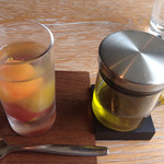 L’AS - ミニトマトのコンポート、バジルジュレ   ピアノグリッロを添えて